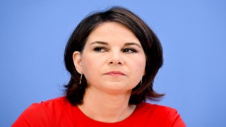Almanya, Türkiyenin Finlandiya ve İsveçin NATO üyeliğine yeşil ışık yakmasından memnun