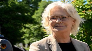 Almanya Ukraynaya çok namlulu roketatar gönderiyor