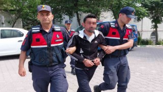 Amcasını tüfekle yaraladı