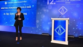 Anadolu Üniversitesi öğretim üyesine TİDE tarafından ödül verildi