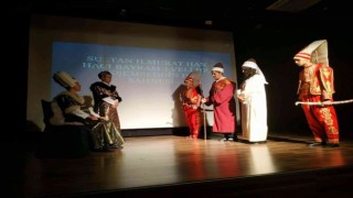 Anadolunun Ruhu Erenler adlı tiyatro gösterimi sahnelendi