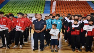 Analig Hentbol yarı finalleri Elazığda