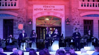 Ankara Devlet Klasik Türk Müziği Korosu, Cumhuriyet Müzesinde konser verdi