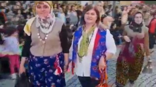 Ankarada geleneksek kadın kıyafeti “Çinti” yarışması
