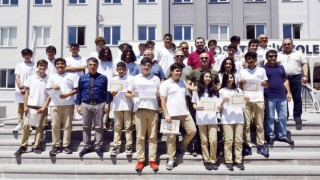 Antalya OSB Teknik Kolejinde karne mutluluğu