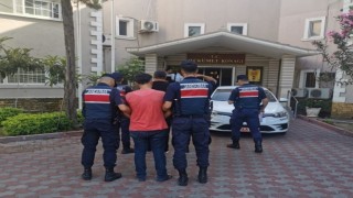 Antalyada jandarmadan suç makinesinin evine operasyon