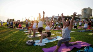 Antalyanın Akdenize uzanan en uç noktasında yoga