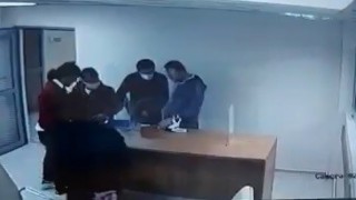 Arazi dolandırıcıları suçüstü yakalandı