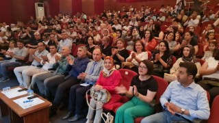 Atatürk Anadolu Lisesinde mezuniyet sevinci