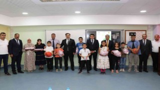 Atık malzemeleri geri dönüşüme kazandıran öğrencilere ödülleri verildi