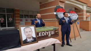 Avukat Mustafa Sezer için adliye önünde cenaze töreni düzenlendi