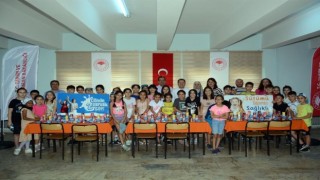 Aydında öğrencilere süt dağıtıldı, sütün faydaları anlatıldı