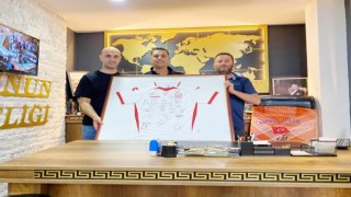 Ayvalıkgücü Belediyespordan ahde vefa