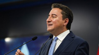 Ali Babacan: "İnsanca Çalışma İmkânı Tanınmazsa Randevu Kuyruğu Olur’"