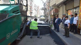 Bağlar Belediyesinden asfalt çalışması