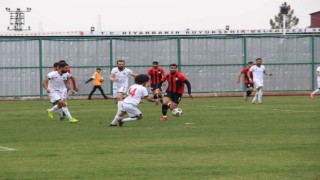 Bağlar Belediyespor futbolda geleceğin yıldızlarını arıyor