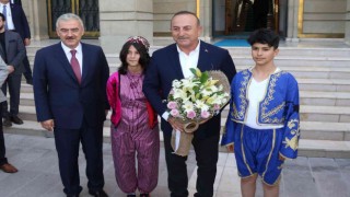 Bakan Çavuşoğlu Eskişehirde