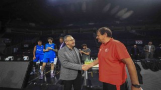 Bakan Kasapoğlundan A Milli Erkek Basketbol Takımına destek