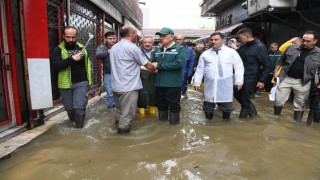 Bakan Kirişci Zonguldakta sel felaketinin yaşandığı bölgede