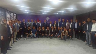 Bakan Özer AK Parti Bilecik İl Başkanlığını ziyaret etti