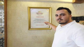 Baklava yapımına yemin ederek başlıyorlar