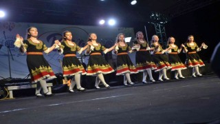 Balkanlardan gelen dans ekipleri festivale damga vurdu