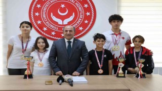 Bandmintonda Malatyayı derece ile temsil ettiler