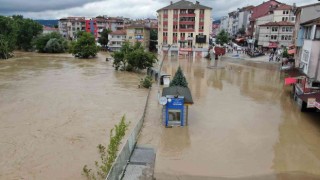 Bartında sel suları çekilmeye başladı, kent dron ile havadan görüntülendi