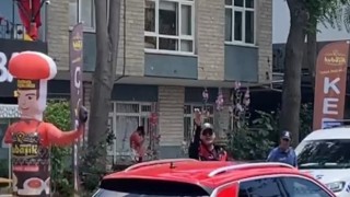 Başına silah dayayan şahsı polisler ikna etti
