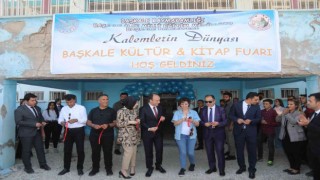 Başkale tarihinde ilk kez kitap fuarına ev sahipliği yaptı