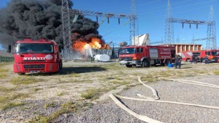 Başkaledeki ana trafo hattında çıkan yangın devam ediyor