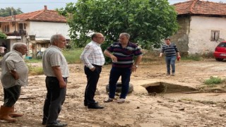 Başkan Akın, yağıştan etkilenen mahallede incelemede bulundu