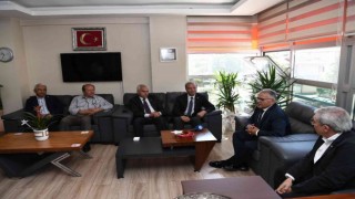 Başkan Büyükkılıçtan Kızılaya ziyaret