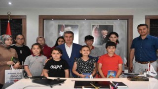 Başkan Eroldan başarılı öğrencilere ödül