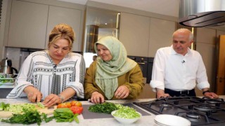 Başkan Gültak, Türk yemekleri uzmanı Sahrap Soysalı ağırladı