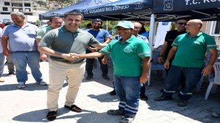 Başkan Günel personelini yalnız bırakmıyor