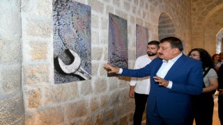 Başkan Gürkan, ‘İşler Nasıl Karma Sergisi açılışına katıldı