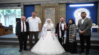 Başkan Kocaman, vatandaşları mutlu günlerinde yalnız bırakmadı