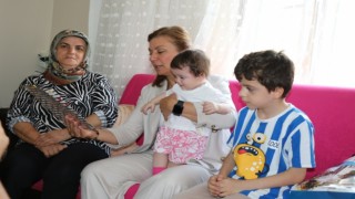 Başkan Köse, bebek sahibi olan ailelerin sevincine ortak oluyor