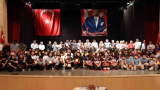 Başkan Özcan Nazillili öğrencilerin gururuna ortak oldu