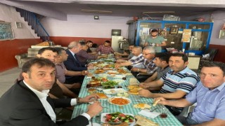 Başkan Şahiner esnafla kahvaltıda buluştu