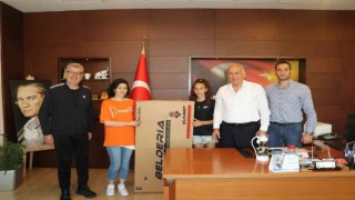 Başkan Tuncel Sökenin başarılı atletlerini unutmadı
