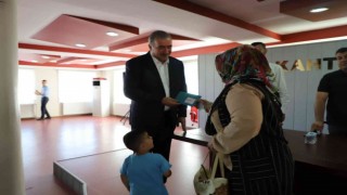 Başkan Turanlı: “Sosyal yardım kartı dağıtmaya devam ediyoruz”