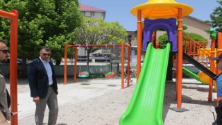 Başkan Vekili Savar, onarımı yapılan parkları inceledi
