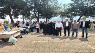 Başkan Yaman okulda açılan hayır panayırına katıldı