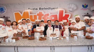 Başkan Yazıcı, AÇEMli babalar ile birlikte pasta yaparak Babalar Gününü kutladı