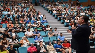 Başkan Yılmaz, BAÜNlü öğrencilerle buluştu