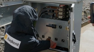 Batı Karadenizde meydana gelen yoğun yağış ve seller nedeniyle oluşan elektrik arızaları gideriliyor