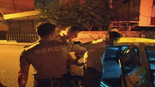 Bekçiler takside yolcu konumunda bulunan kişiden poşet dolusu uyuşturucu hap yakaladı