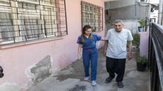 Belediyenin fizyoterapi hizmeti sayesinde ayağa kalktı